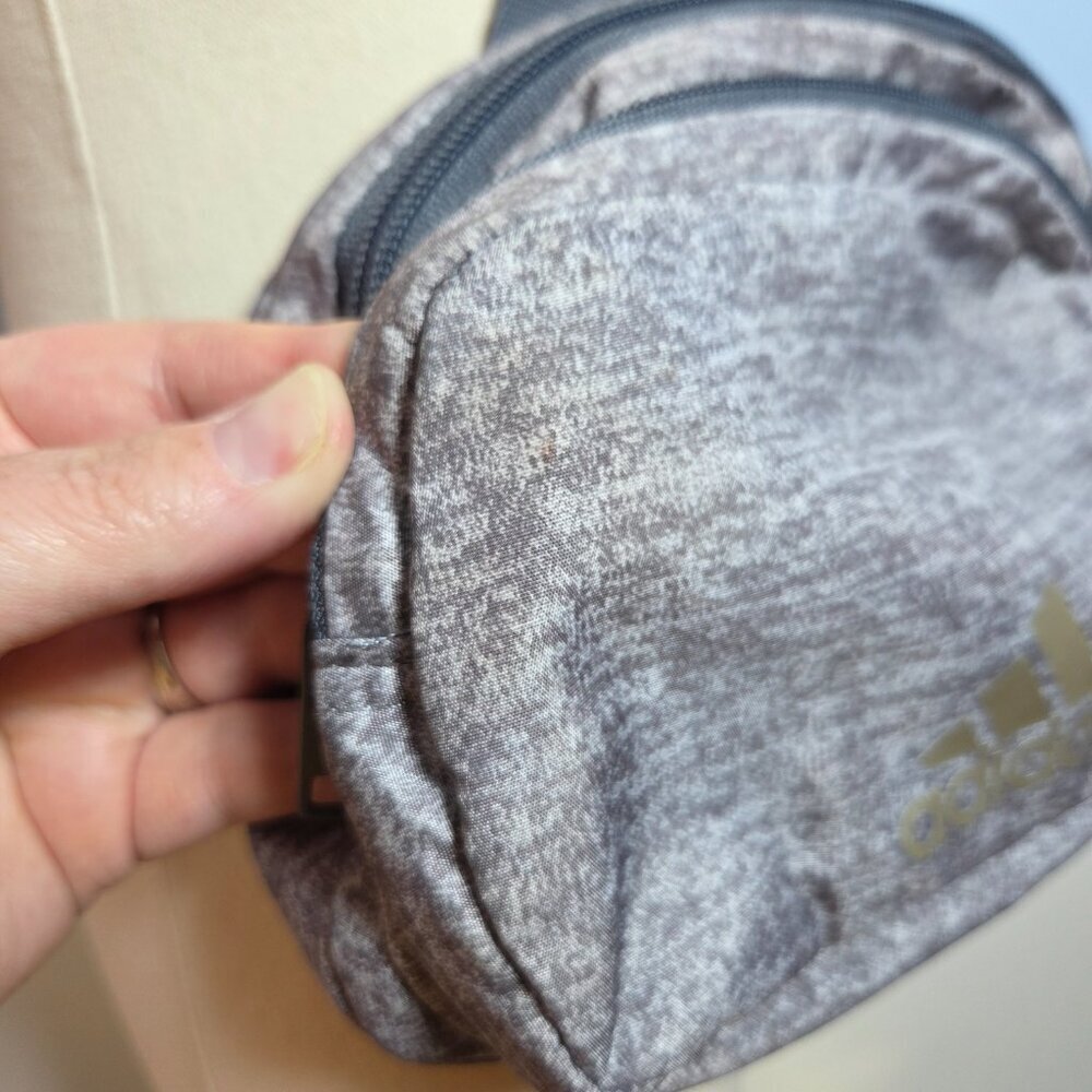 Adidas Light Heathered Gray Multi Zip Adjustable Strap Fanny Pack - Picture 7 of 12